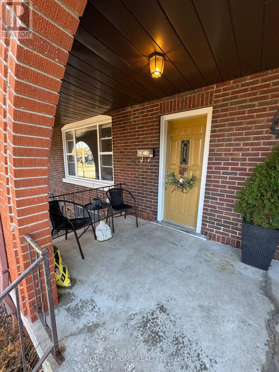 655-91 GILES BOULEVARD - 2