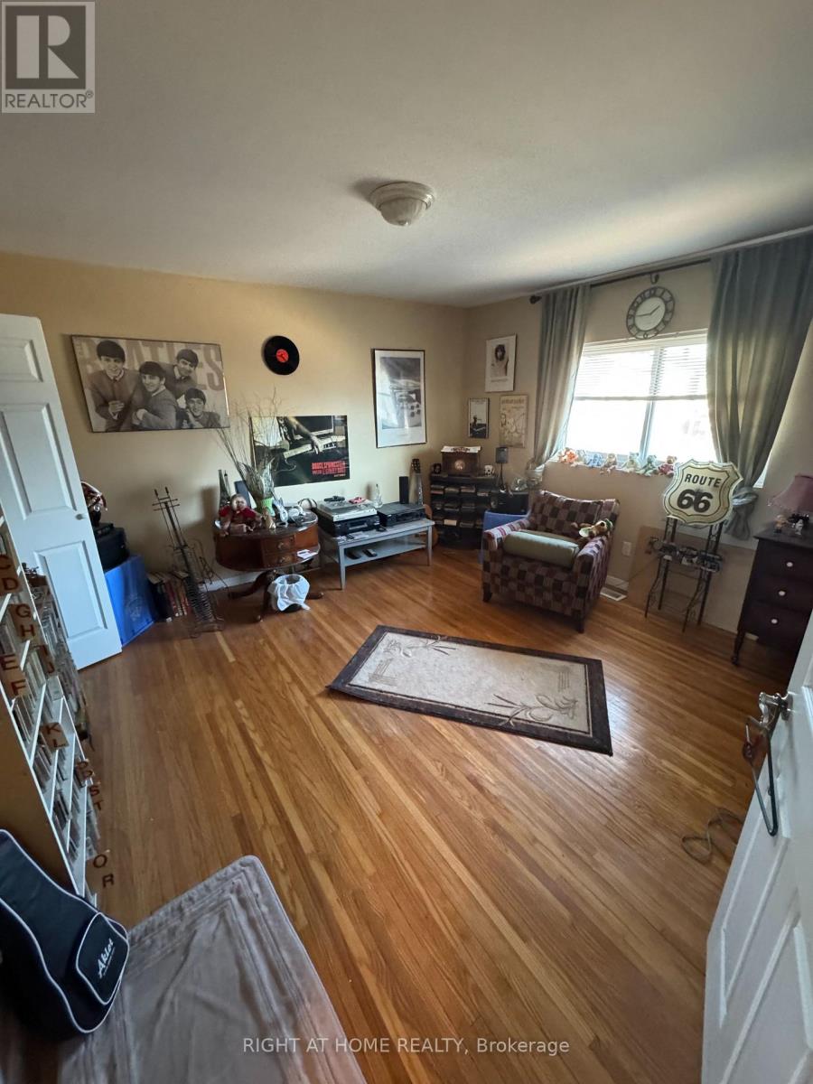655-91 GILES BOULEVARD - 20