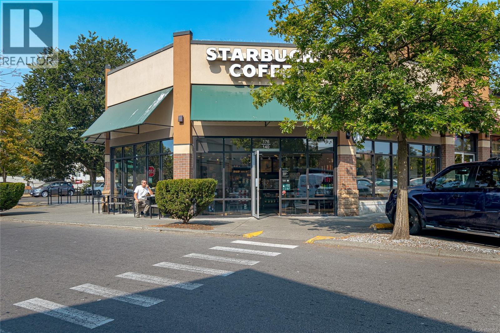 GA3 373 Tyee Road, Victoria