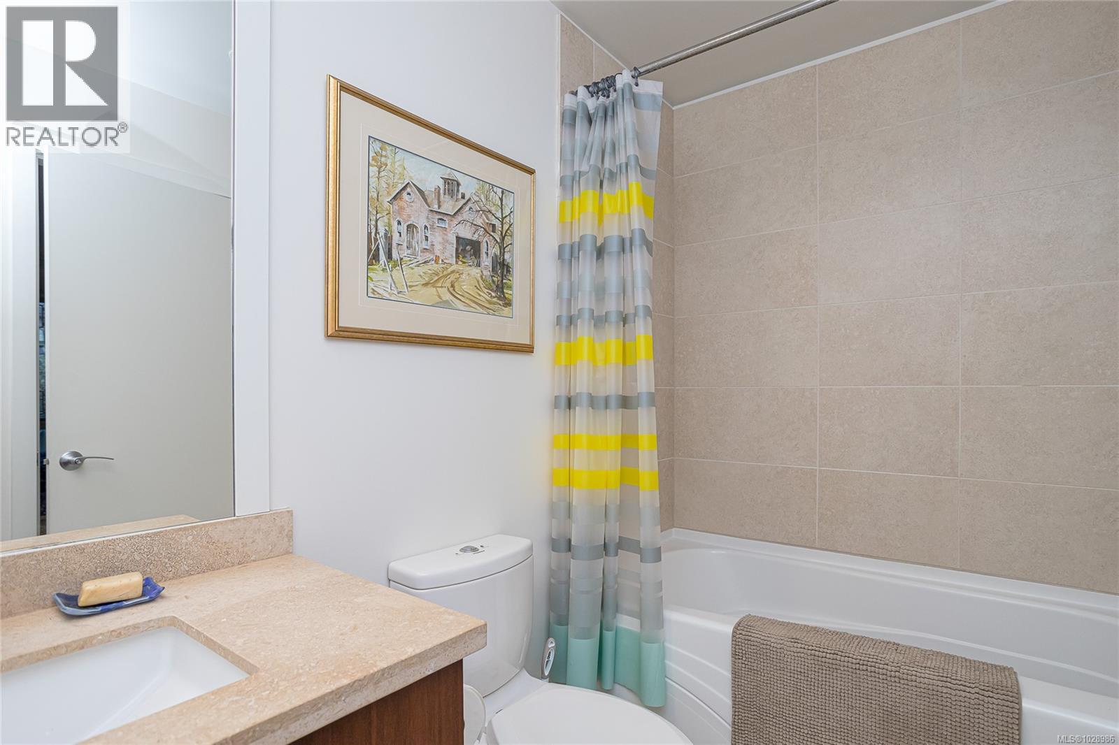 GA3 373 Tyee Road, Victoria