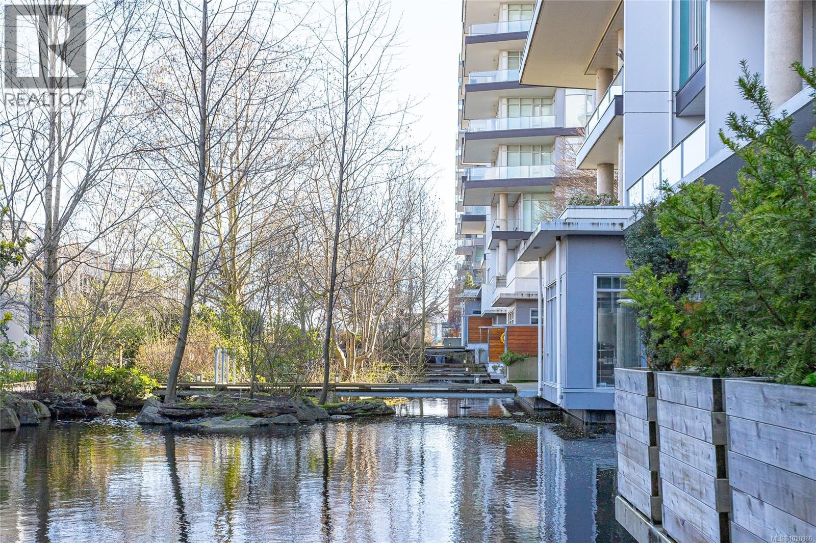 GA3 373 Tyee Road, Victoria