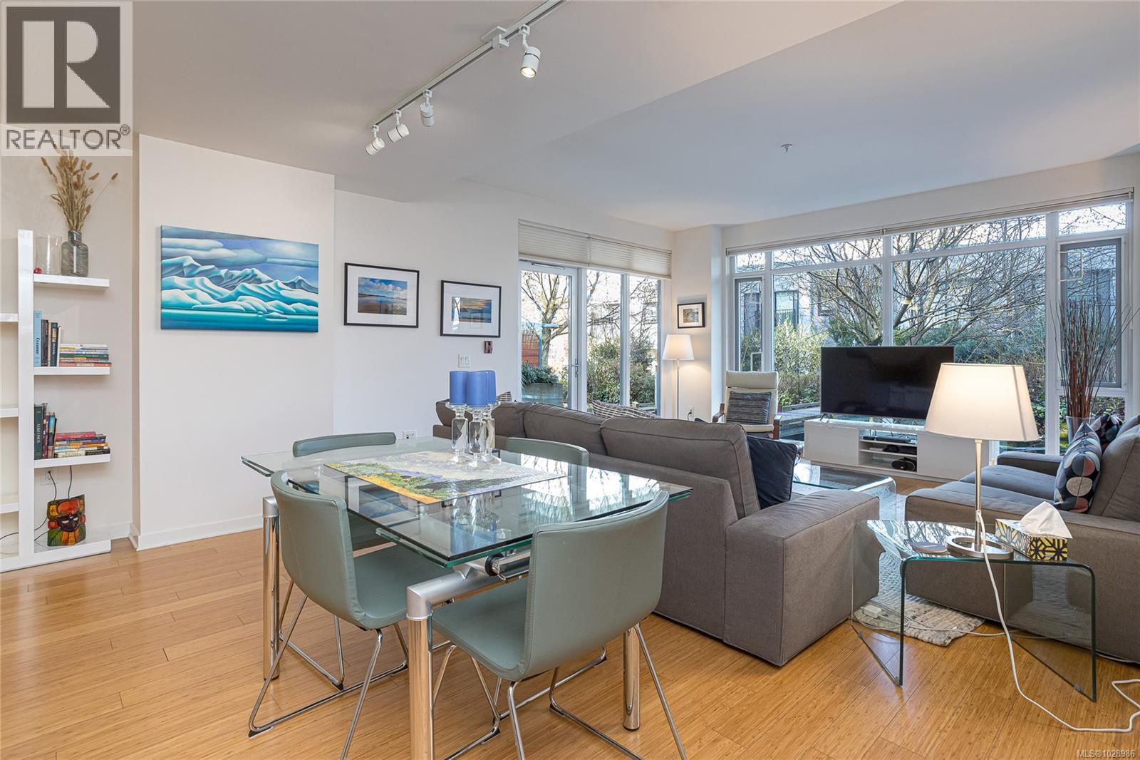 GA3 373 Tyee Road, Victoria