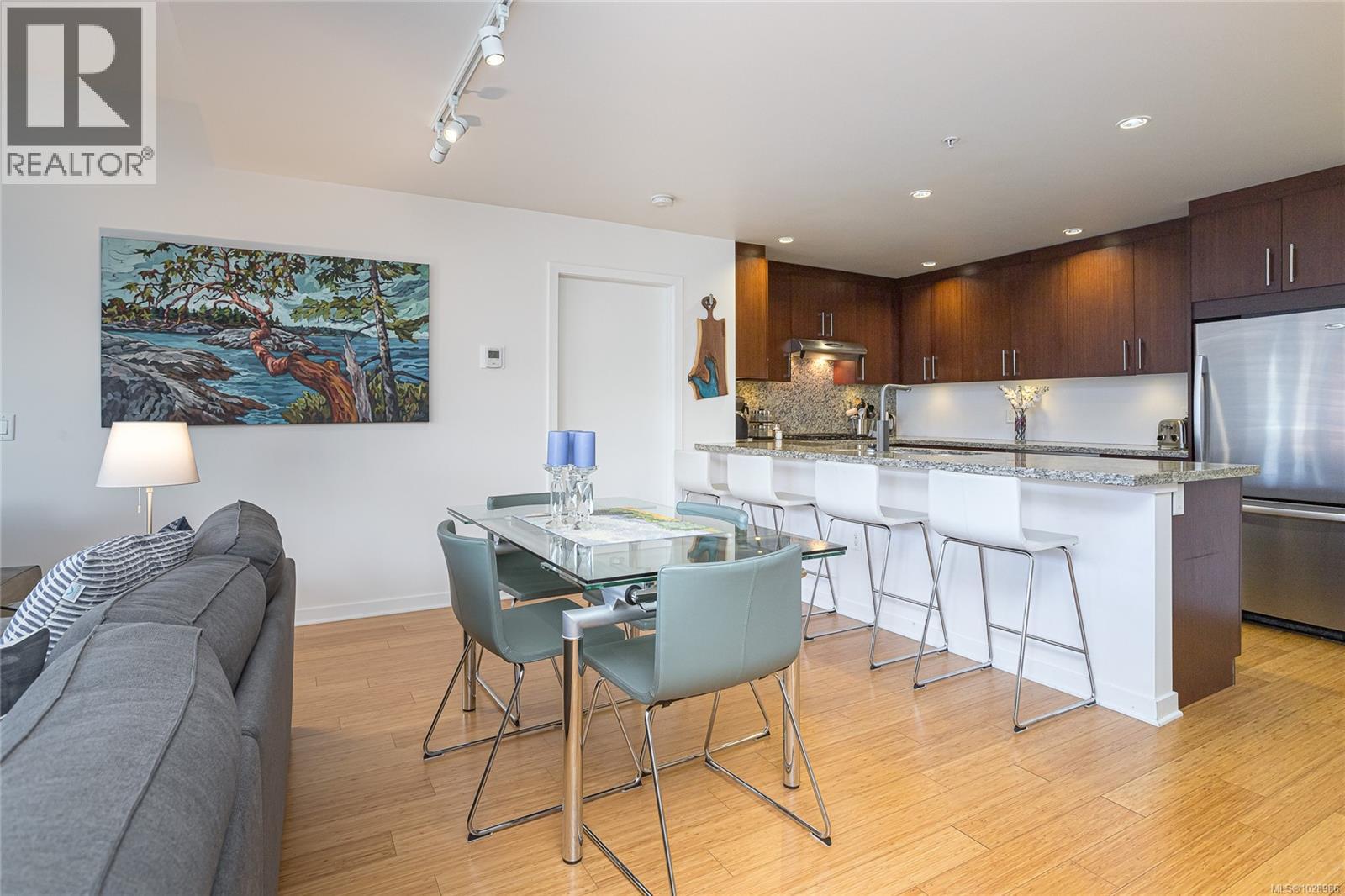 GA3 373 Tyee Road, Victoria