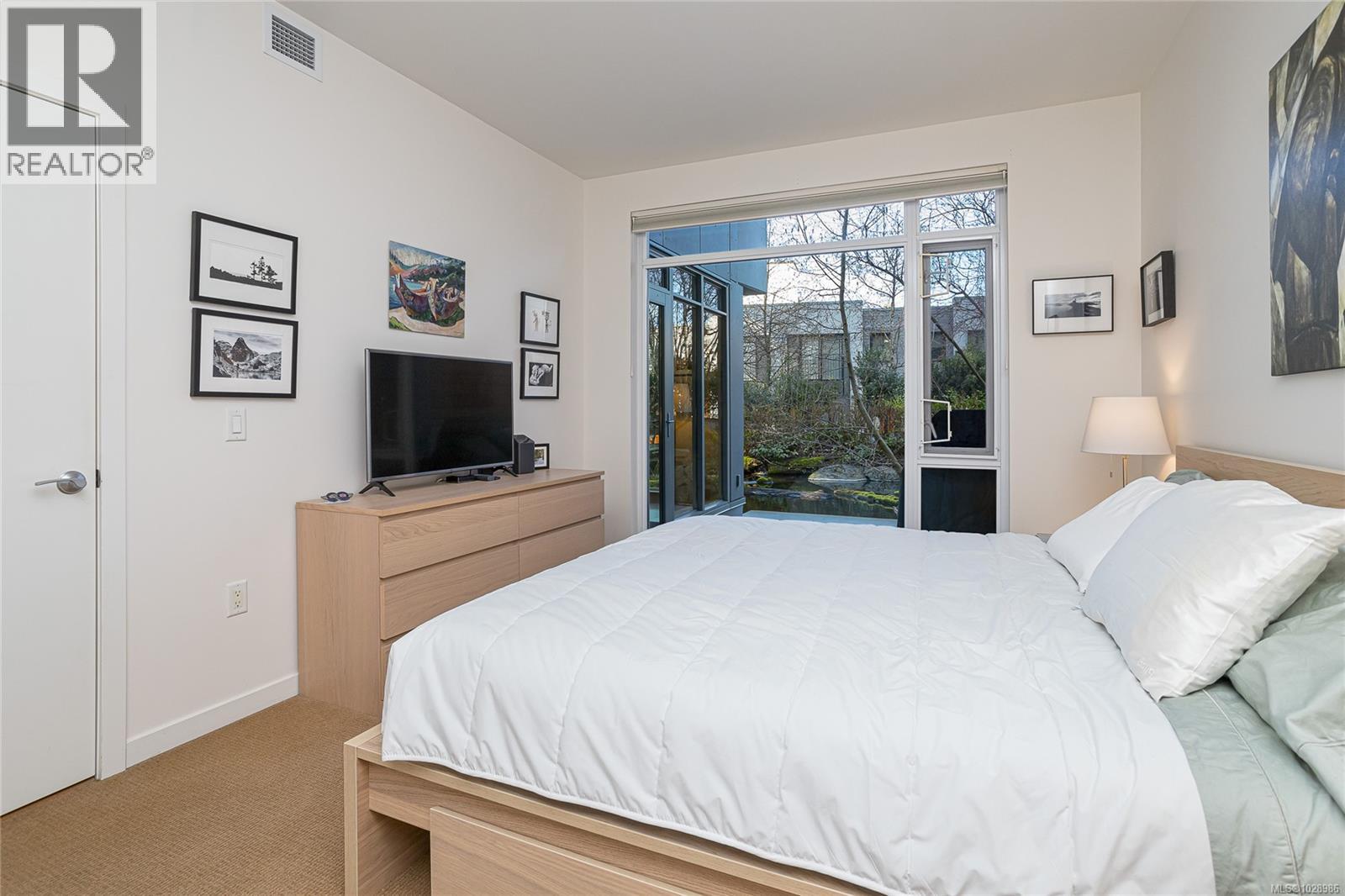 GA3 373 Tyee Road, Victoria