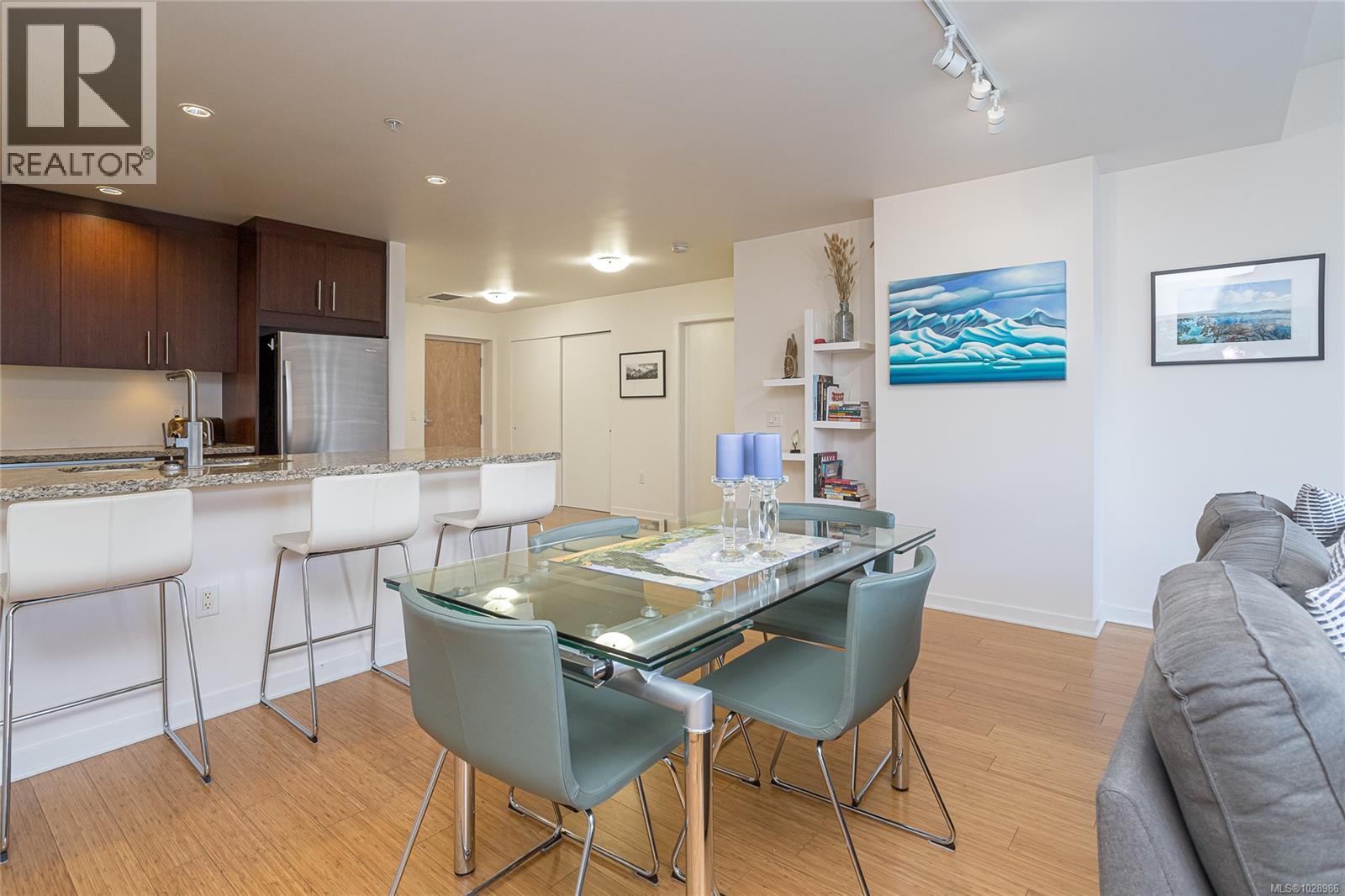 GA3 373 Tyee Road, Victoria