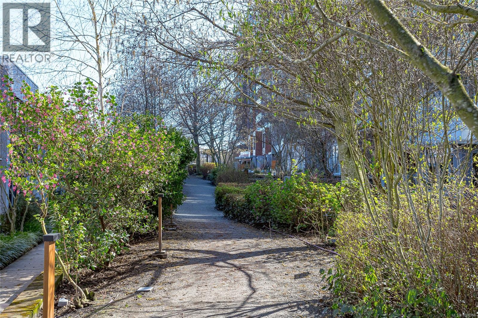 GA3 373 Tyee Road, Victoria