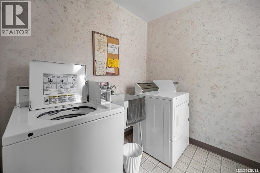 #204 615 ALDER ST - 22