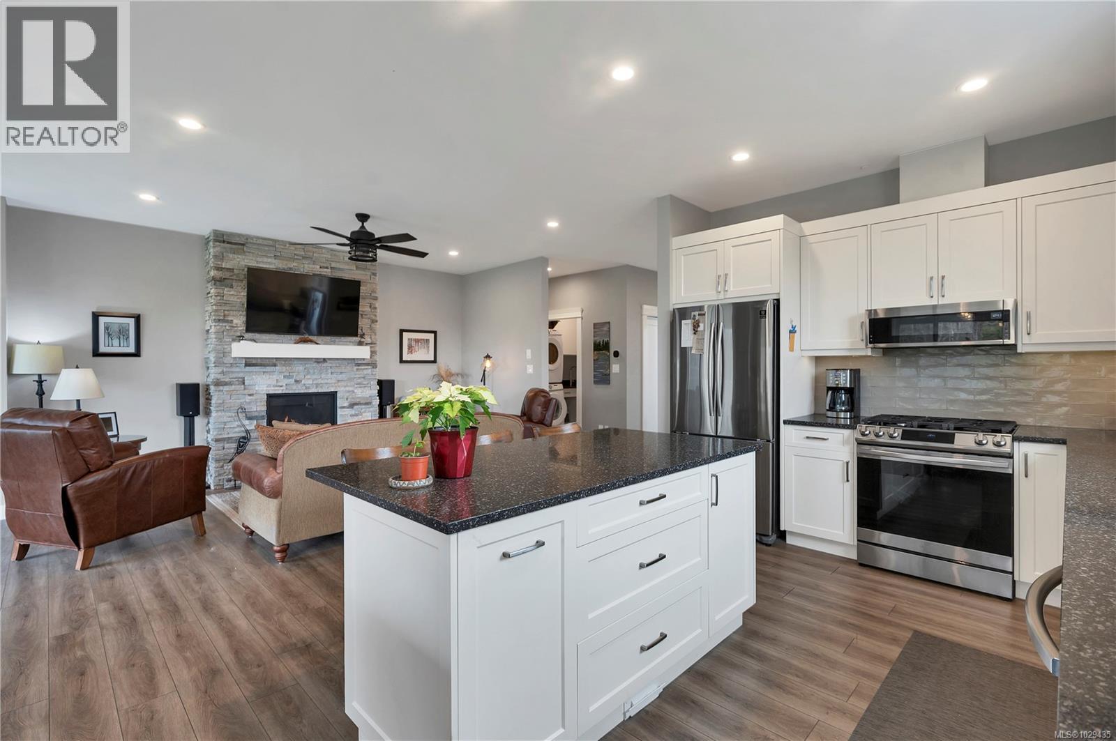 #9 2161 Evergreen Rd - 10