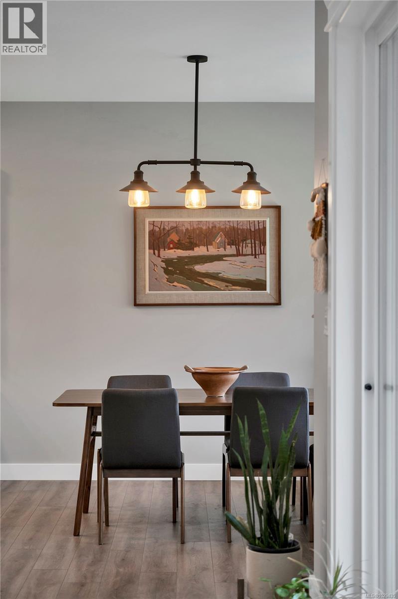 #9 2161 EVERGREEN RD - 16