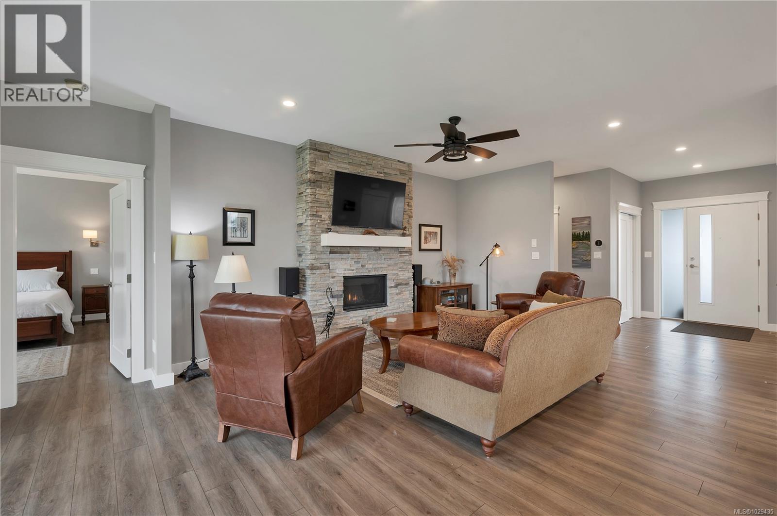 #9 2161 EVERGREEN RD - 19