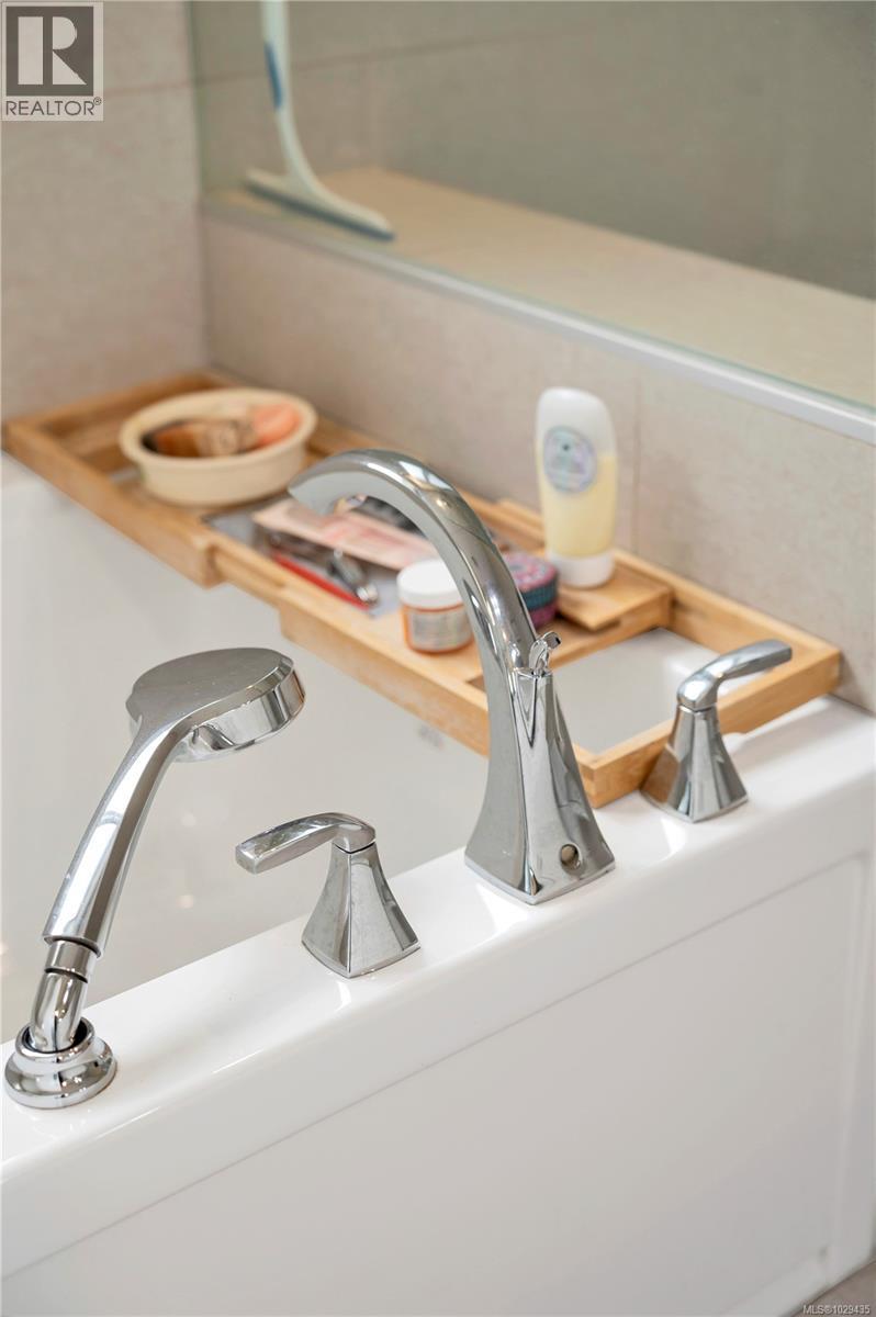 #9 2161 EVERGREEN RD - 31