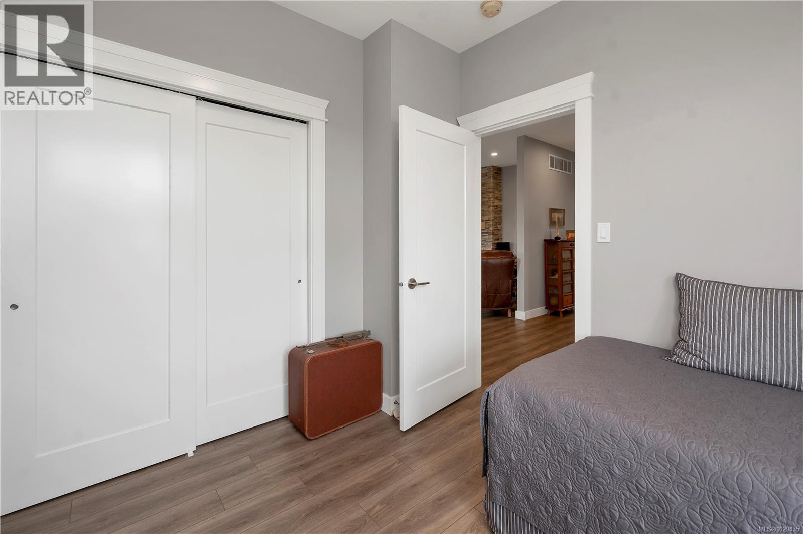 #9 2161 EVERGREEN RD - 39