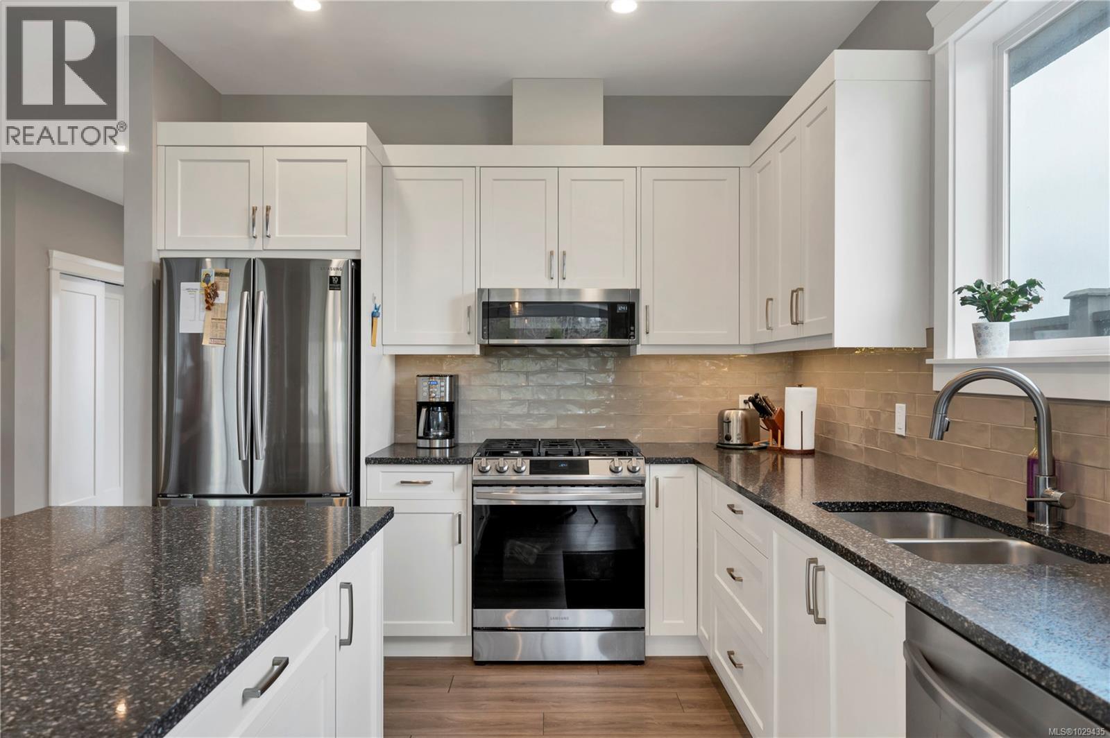 #9 2161 Evergreen Rd - 7
