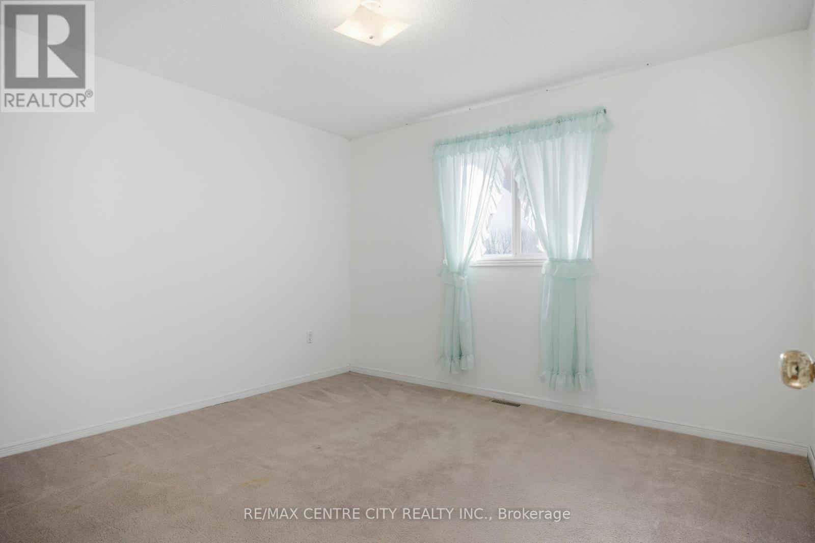 14 JUNO DRIVE - 9