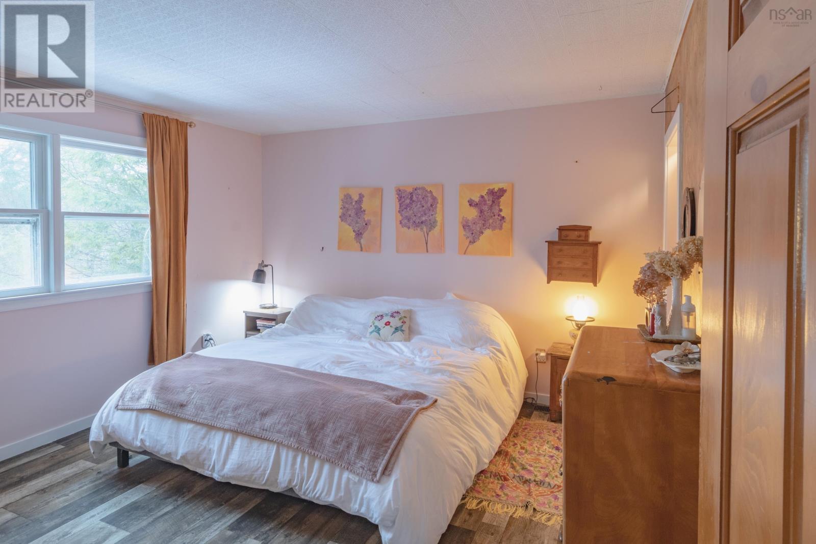 Property 19 of 28 of 109 Ohio Road