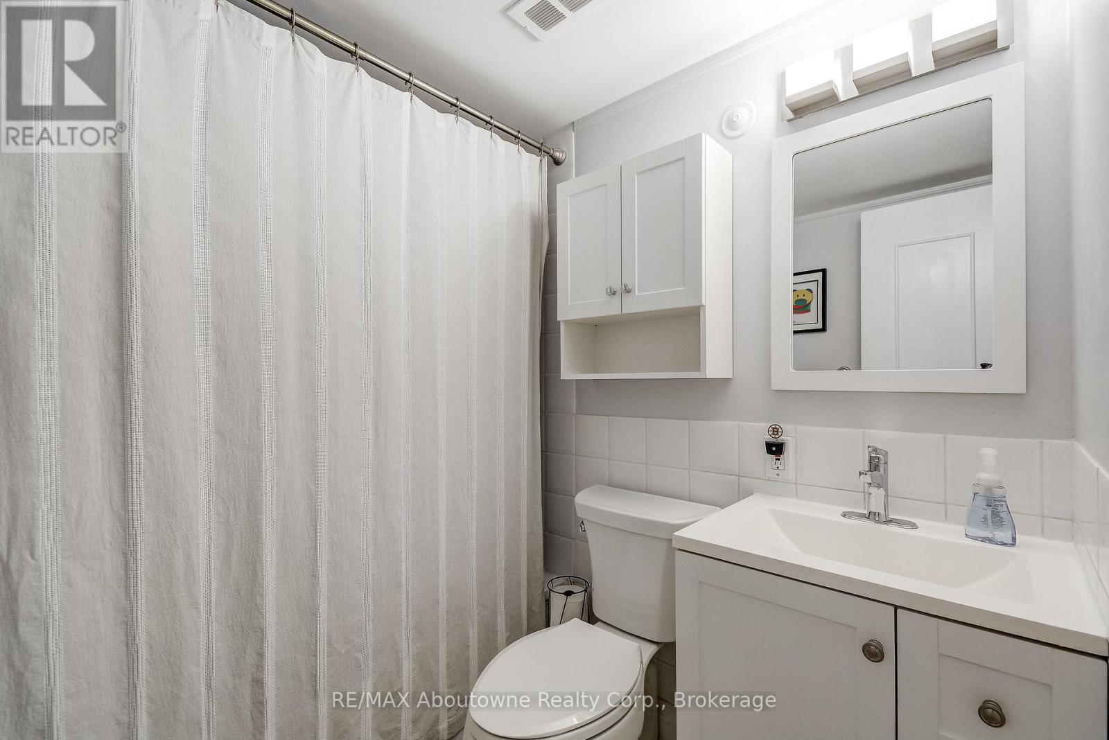 #401 212 KERR STREET - 19