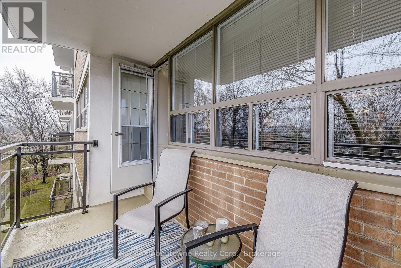 #401 212 KERR STREET - 25