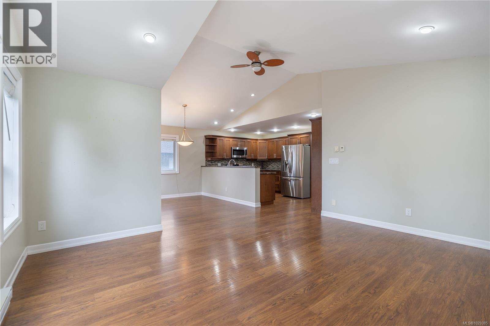 1076 JENKINS AVE - 17