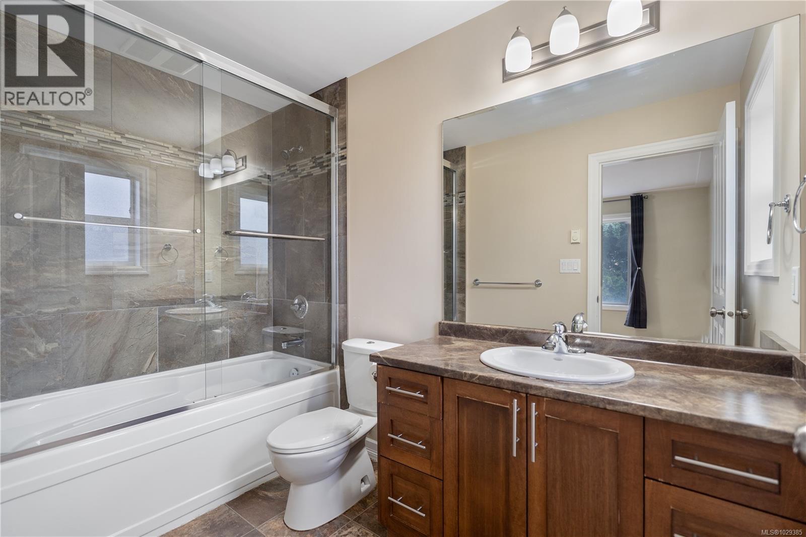 1076 JENKINS AVE - 23