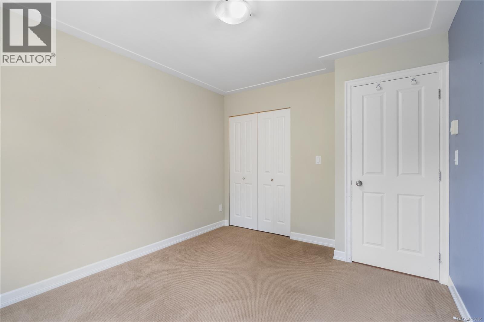 1076 JENKINS AVE - 25