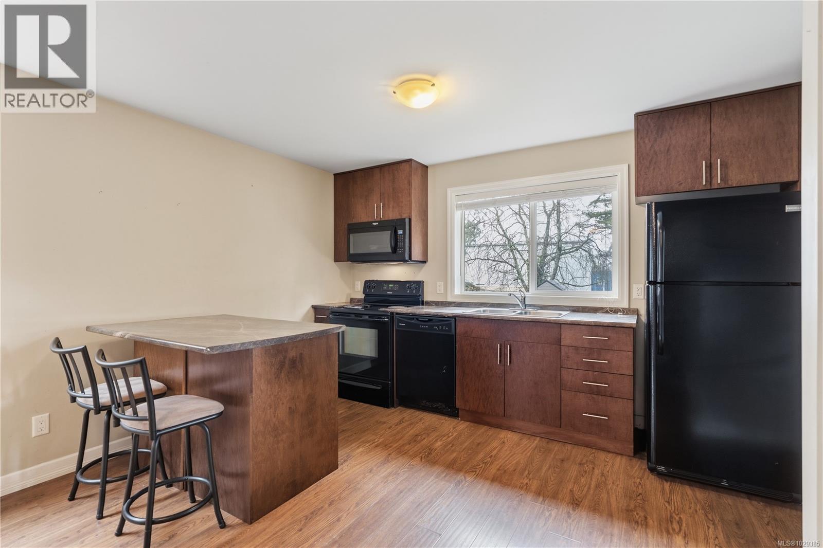 1076 JENKINS AVE - 31