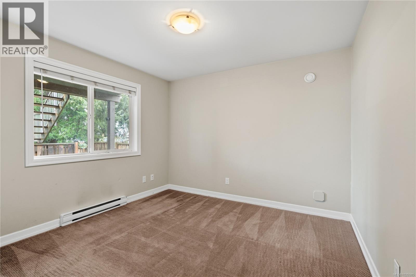 1076 JENKINS AVE - 36