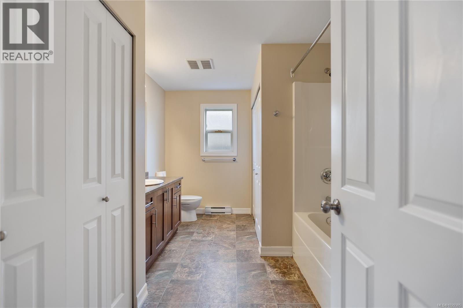 1076 JENKINS AVE - 38