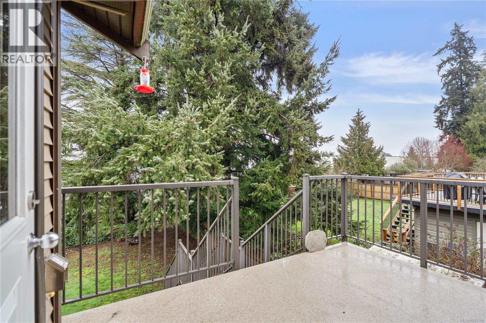 1076 JENKINS AVE - 41