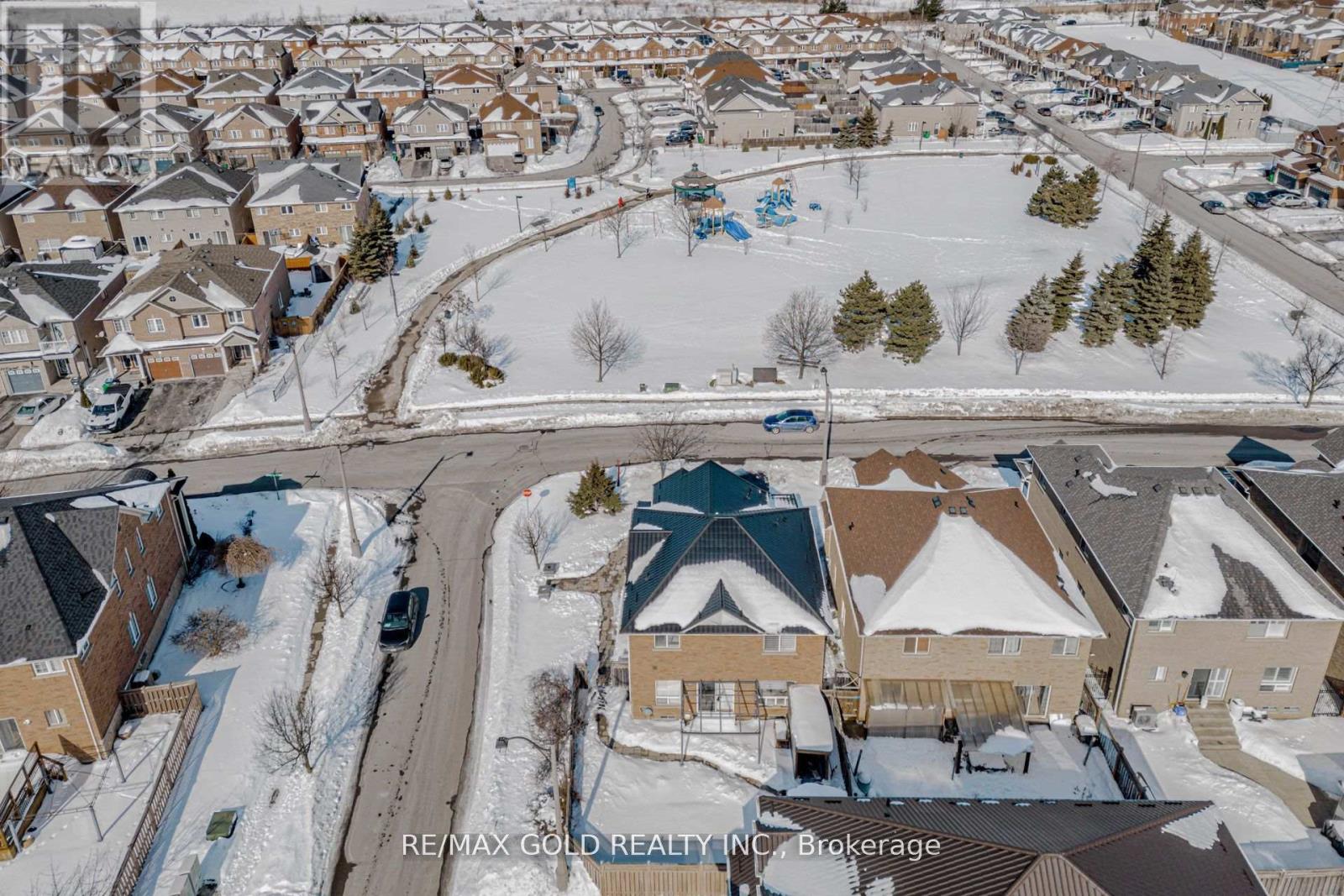 2 ORANMORE CRESCENT,Brampton (Credit Valley),,