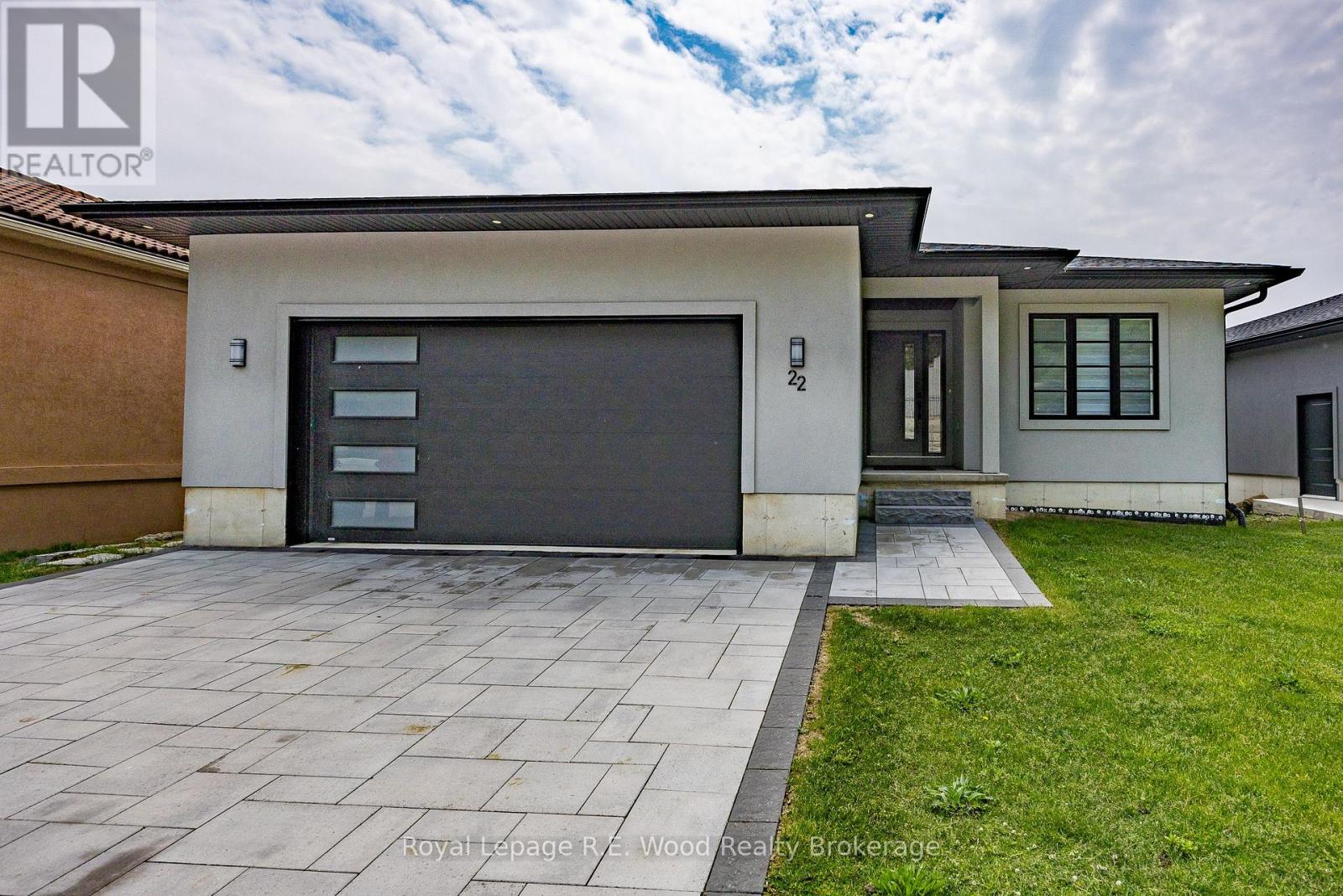 22 - 5 JOHN POUND ROAD