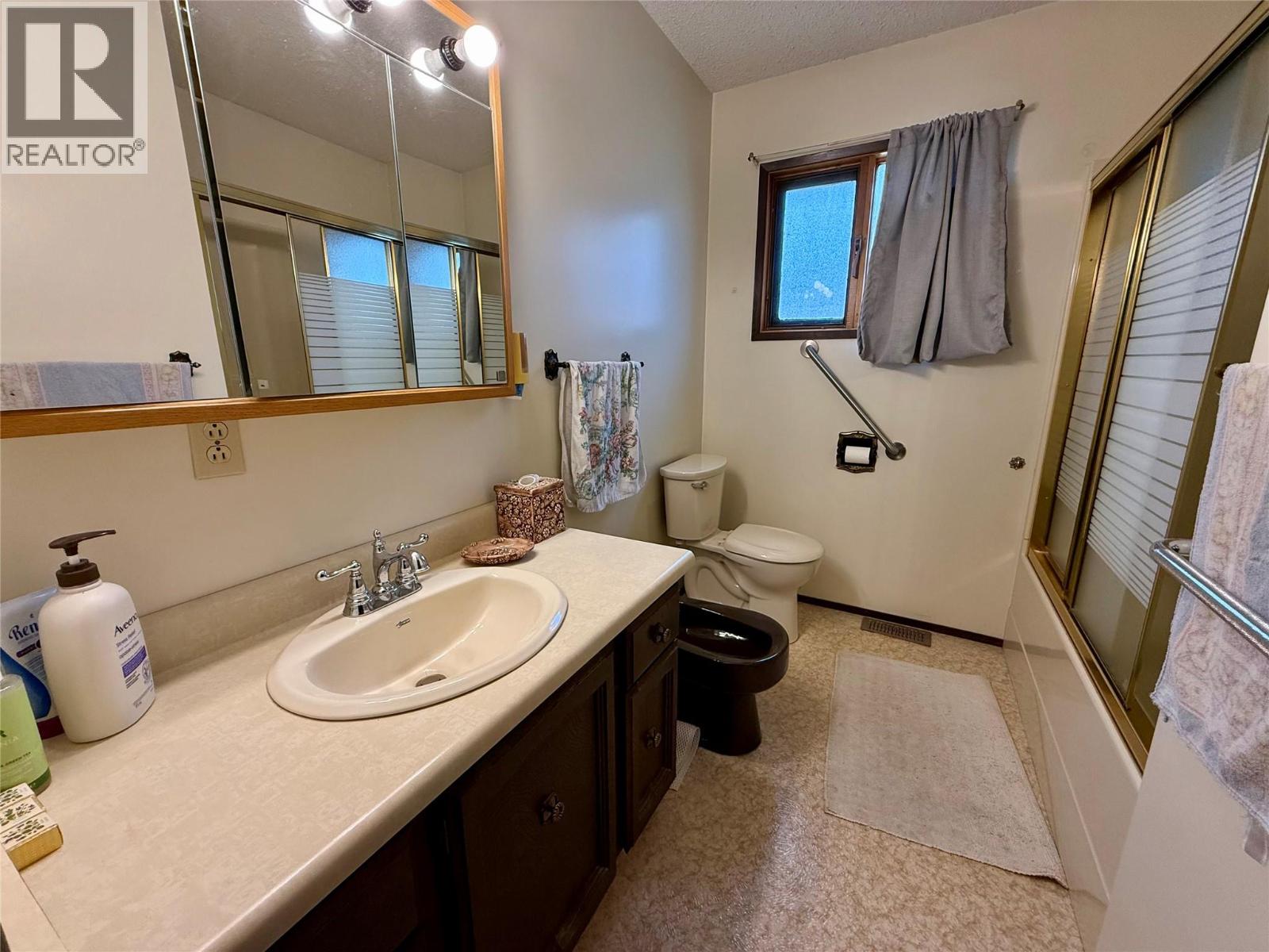 502 5th Avenue, Castlegar