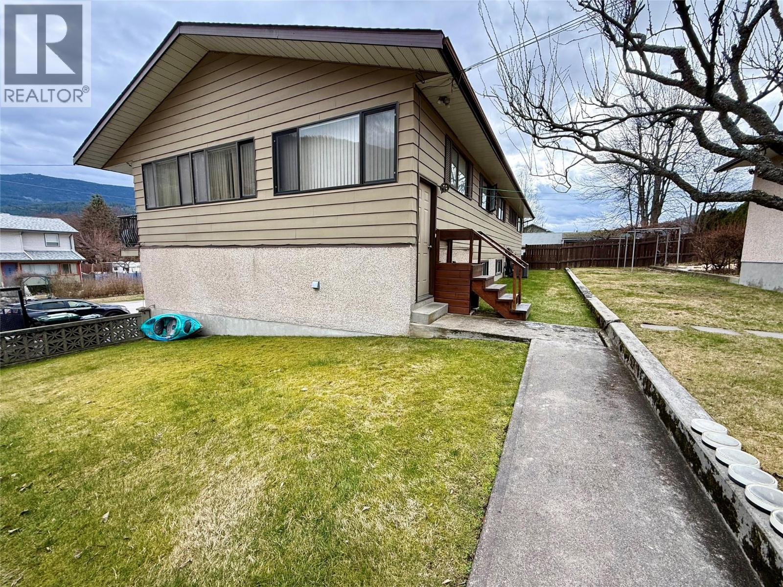 502 5th Avenue, Castlegar