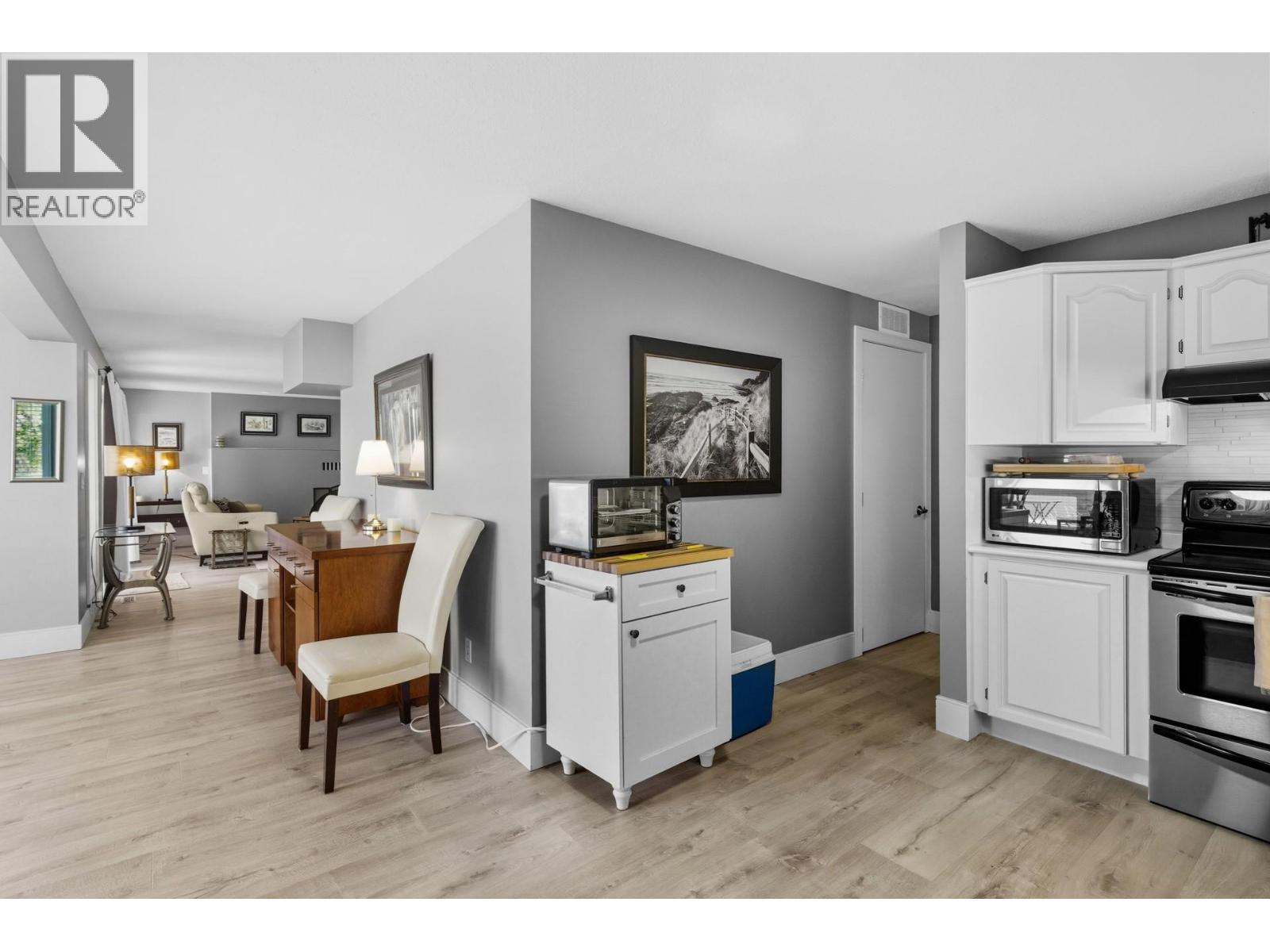 6555 Sherburn Road, Peachland