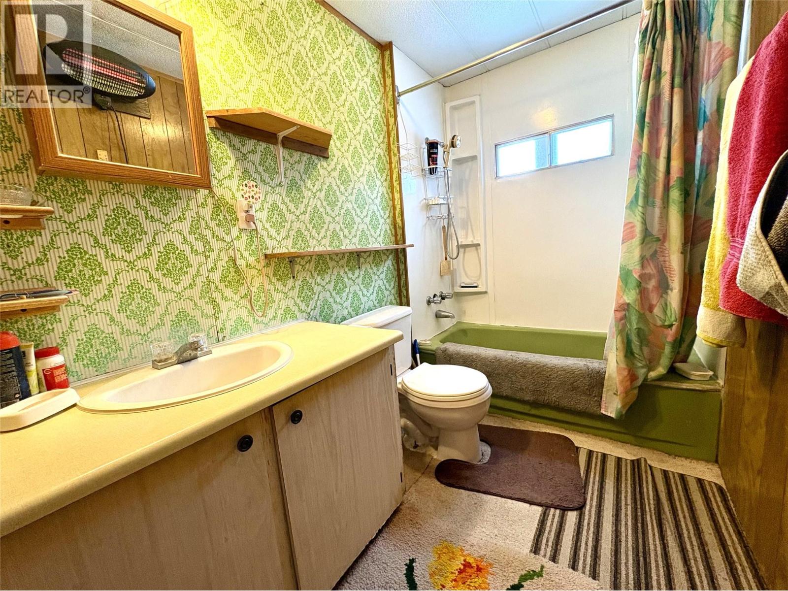  437 WILDWOOD Road, Clearwater