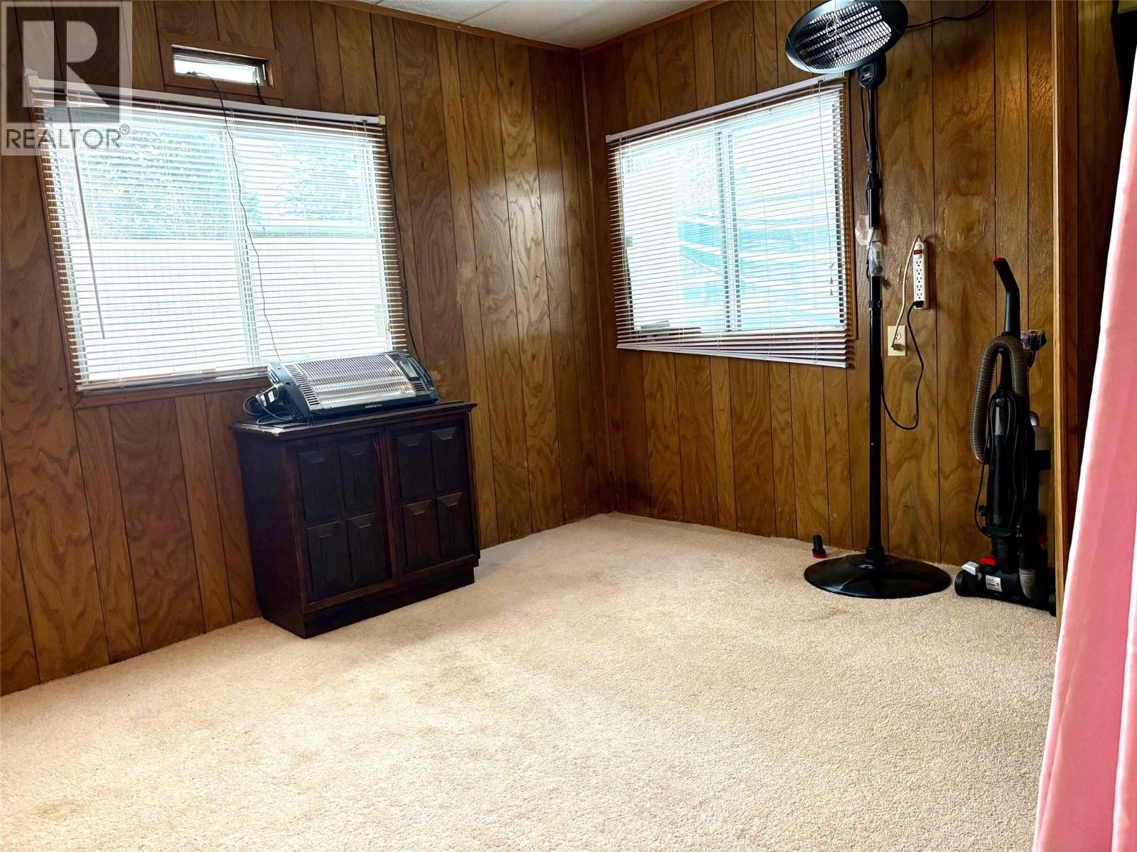  437 WILDWOOD Road, Clearwater