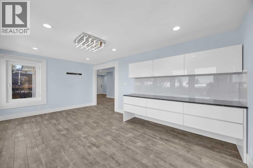 Single Family House 4 Level for Sale in  Selkirk Drive SW Southwood Calgary 