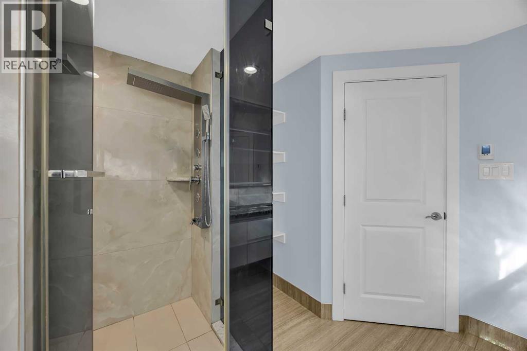 Single Family House 4 Level for Sale in  Selkirk Drive SW Southwood Calgary 