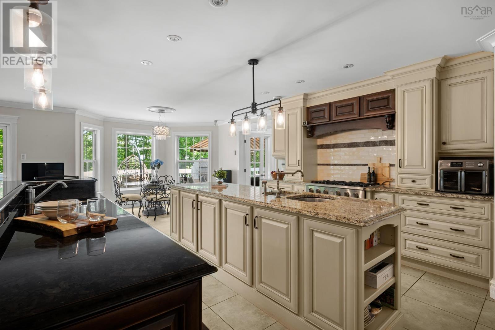 Property 10 of 49 of 14 Club House Lane