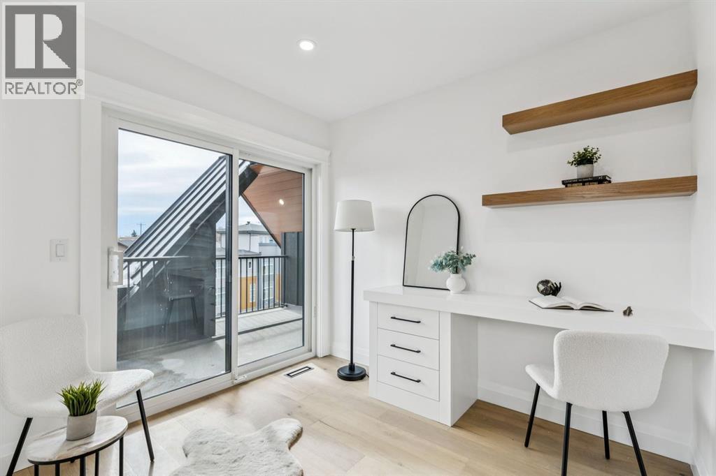 Single Family House for Sale in   Street Parkdale Calgary 