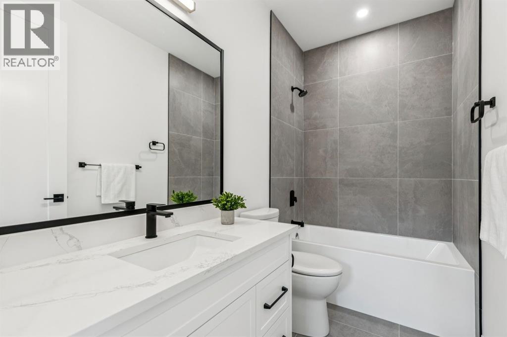 Single Family House for Sale in   Street Parkdale Calgary 