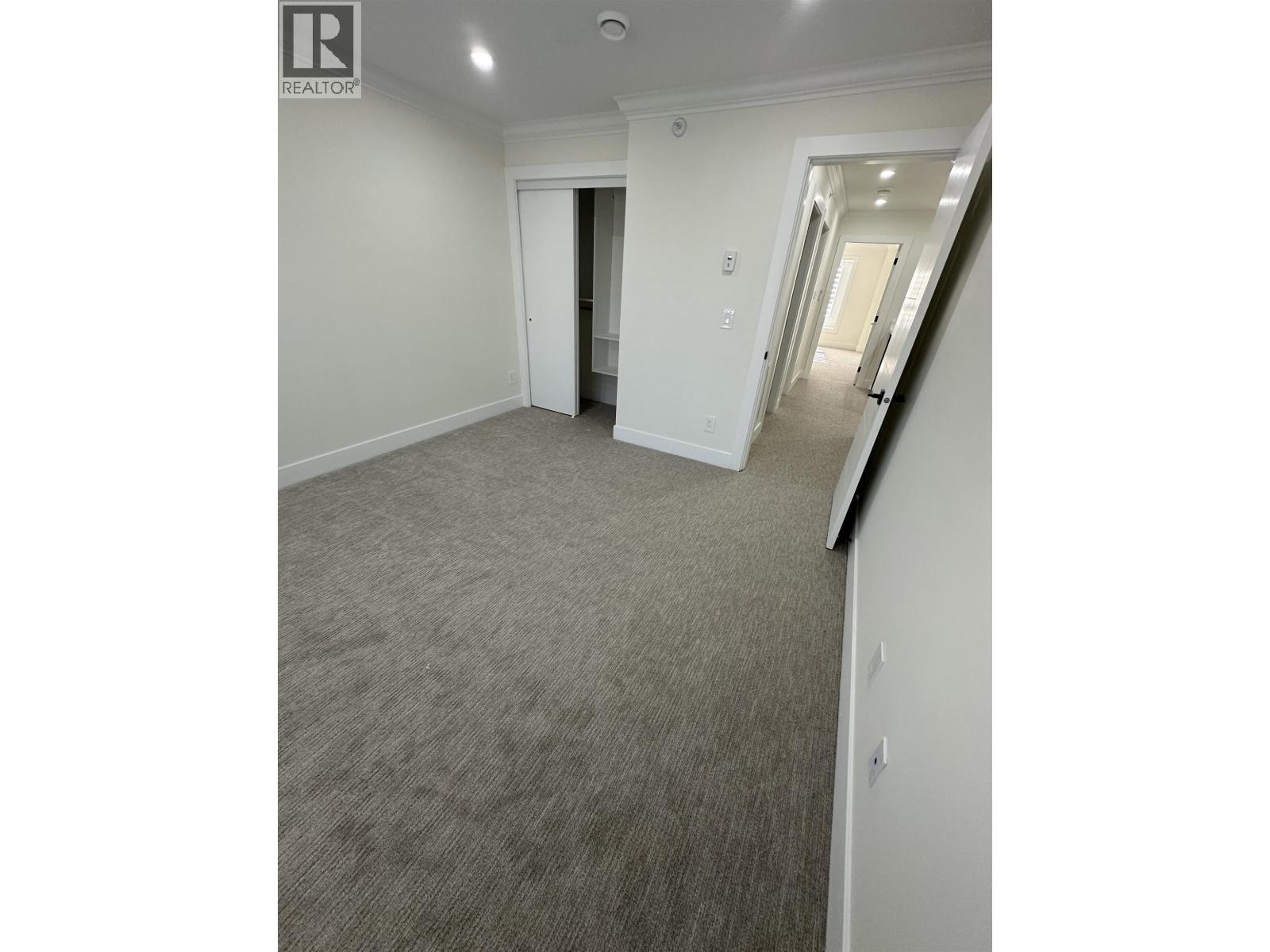 28 1115 ROMA AVENUE, New Westminster