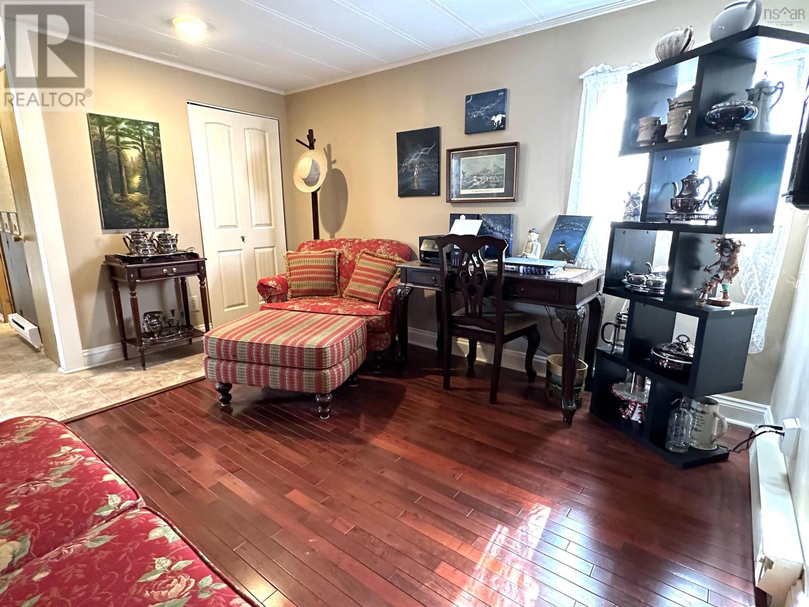 Property 13 of 27 of 86 West Street