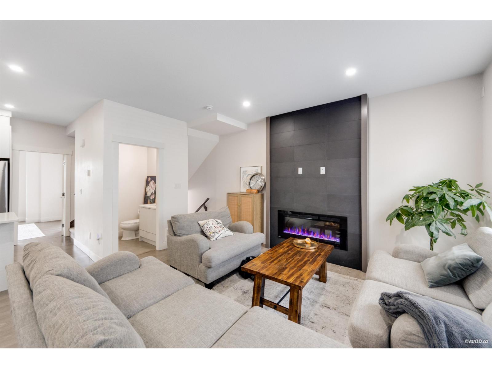28 8033 166B Street - photo 2