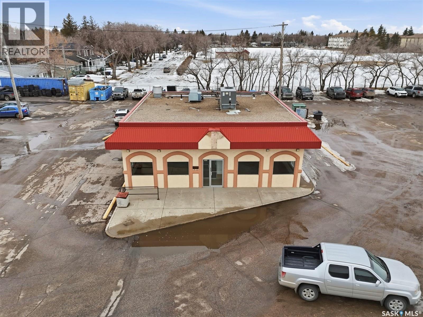 1212 Central AVENUE, Saskatoon — photo 2