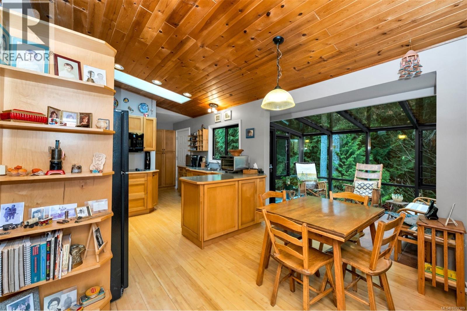 2392 ROBERTSON RD - 22