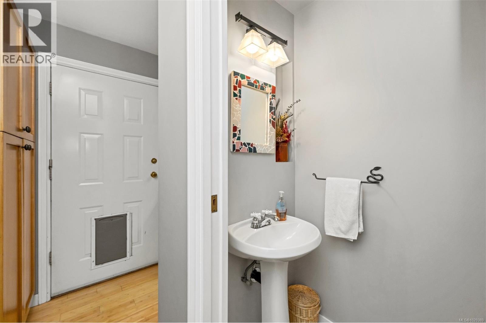 2392 ROBERTSON RD - 24