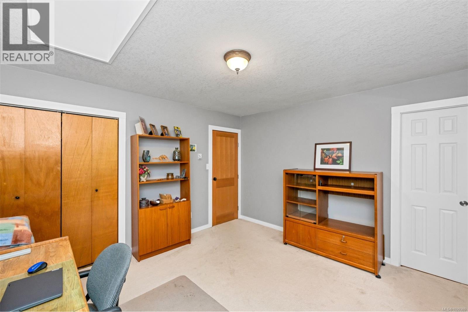 2392 ROBERTSON RD - 26