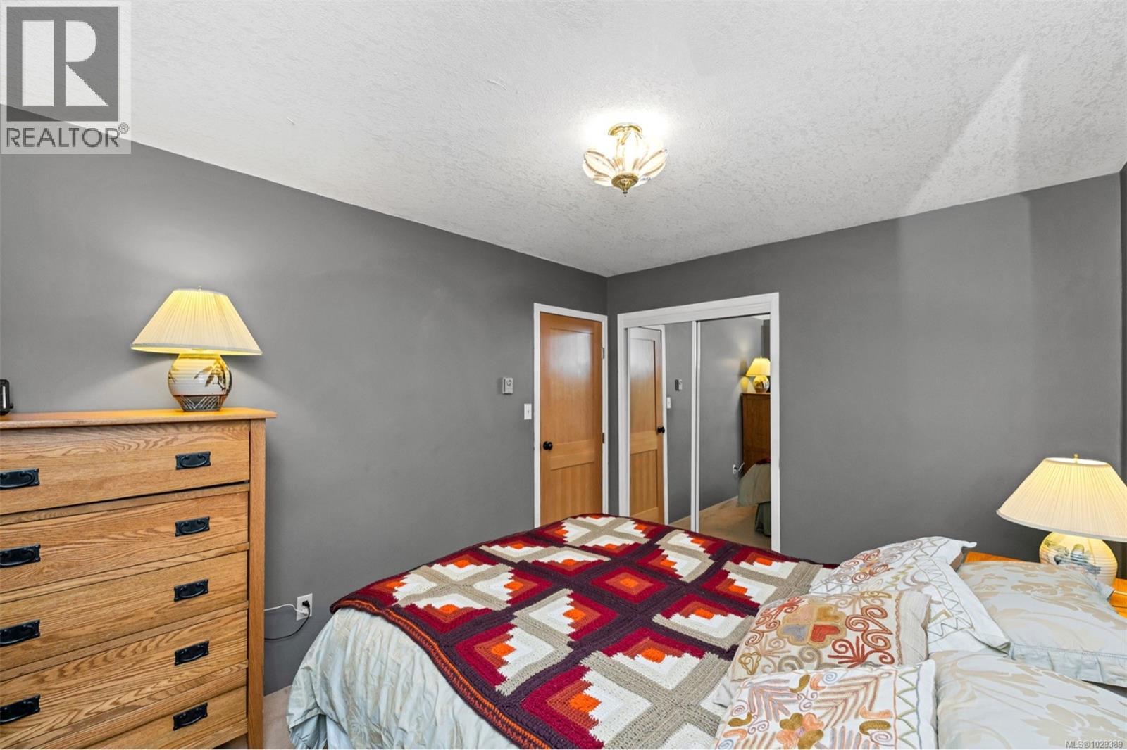 2392 ROBERTSON RD - 27