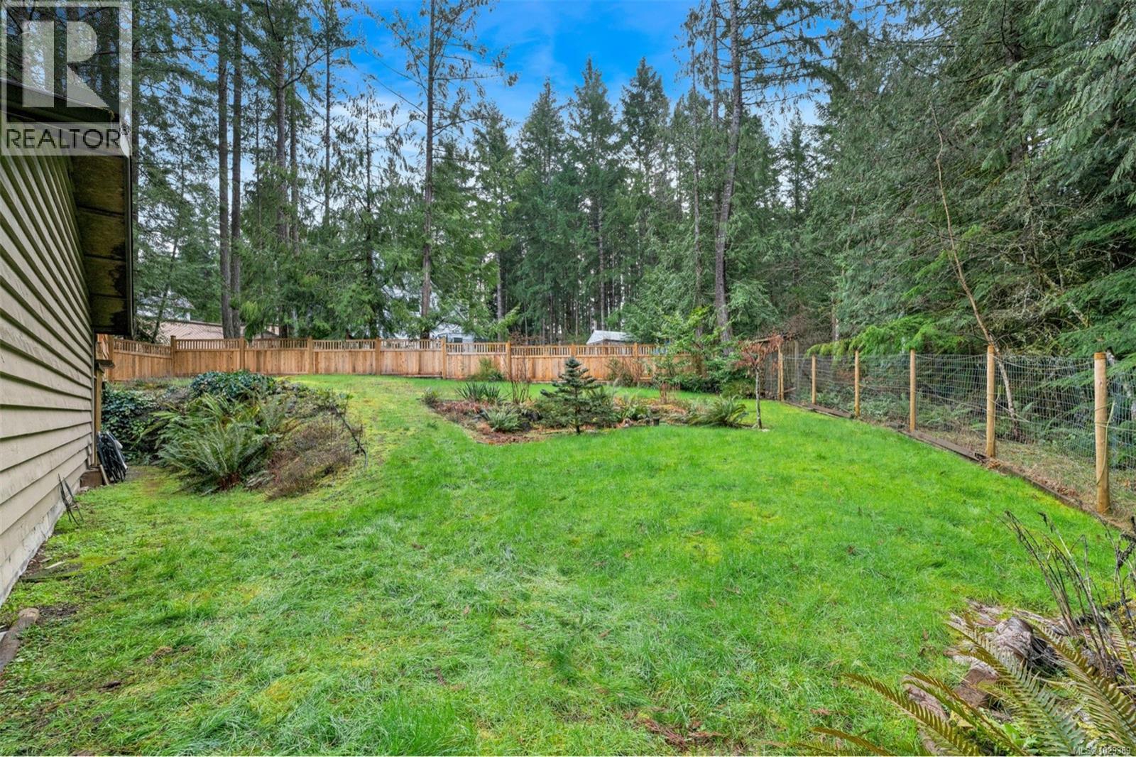 2392 ROBERTSON RD - 33