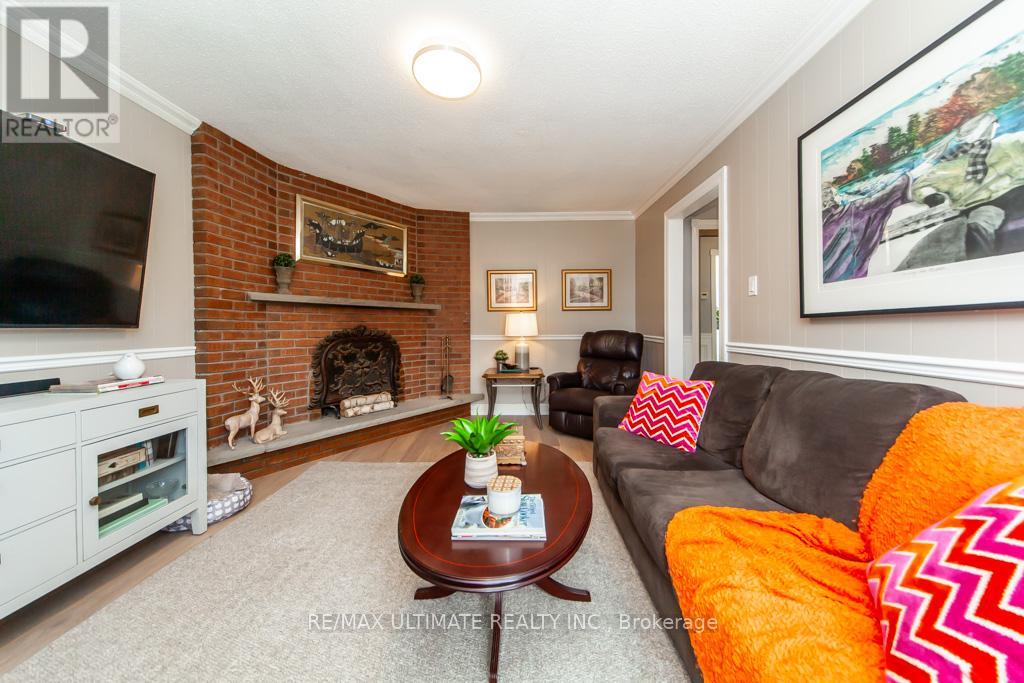 2589 TRIDENT AVENUE - 19